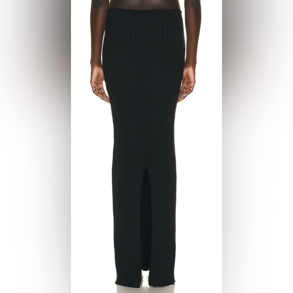 THE ROW Black Ribbed Moss Maxi Skirt with Rear Slit